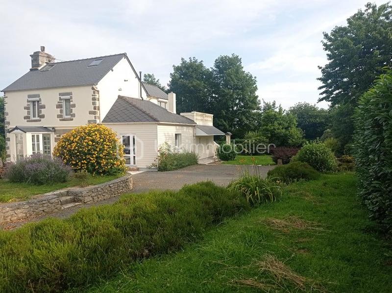 Maison de village - 140 m² - 5 pièces