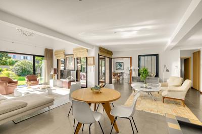 Maison contemporaine - 198 m² - 6 pièces