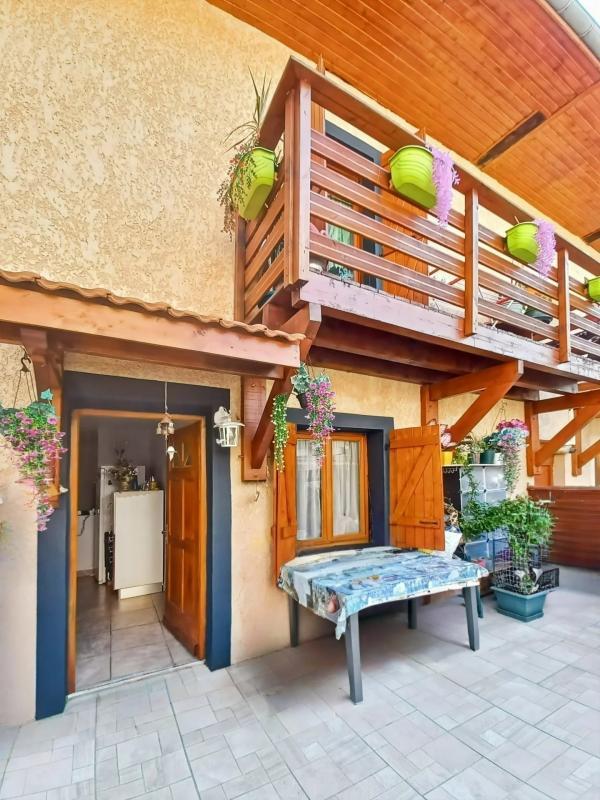 Maison - 104 m² - 4 pièces