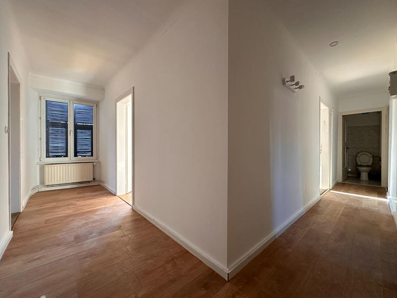 Immeuble - 214 m² - 9 pièces