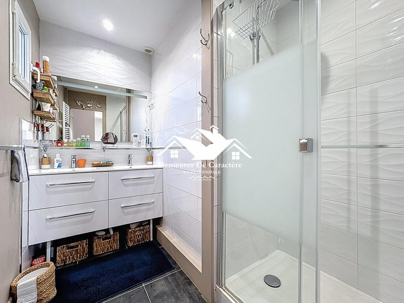 Maison - 99 m² - 4 pièces