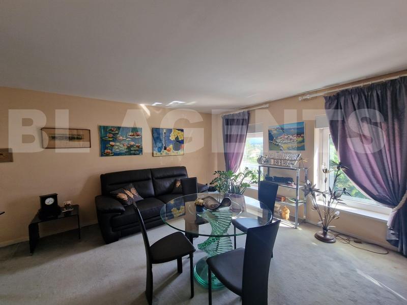 Demeure - 380 m² - 9 pièces