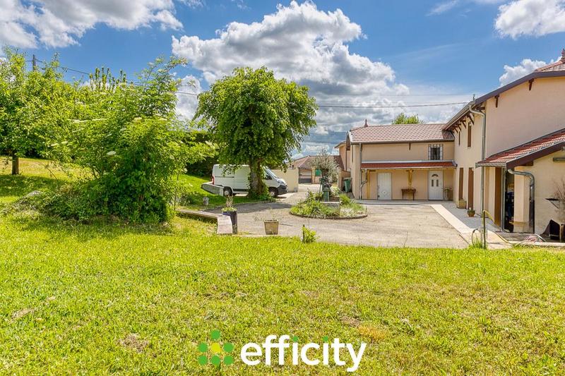 Villa - 244 m² - 6 pièces