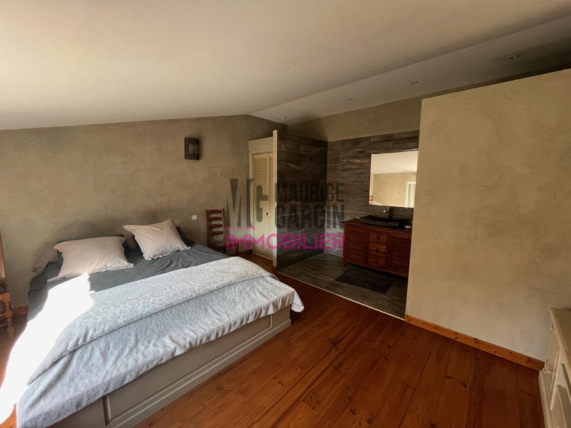 Maison - 296 m² - 8 pièces