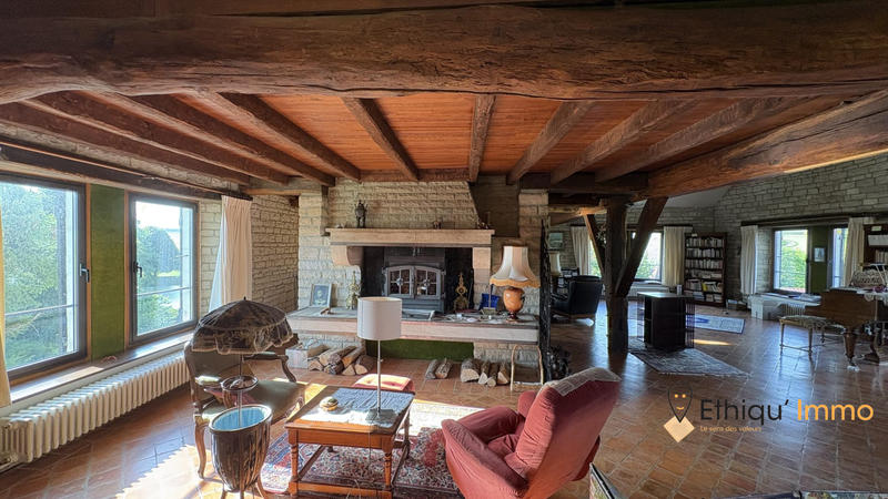 Maison - 357 m² - 10 pièces