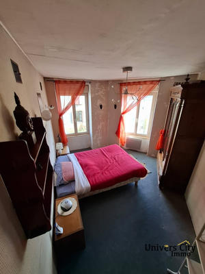 Maison traditionnelle - 151 m² - 7 pièces