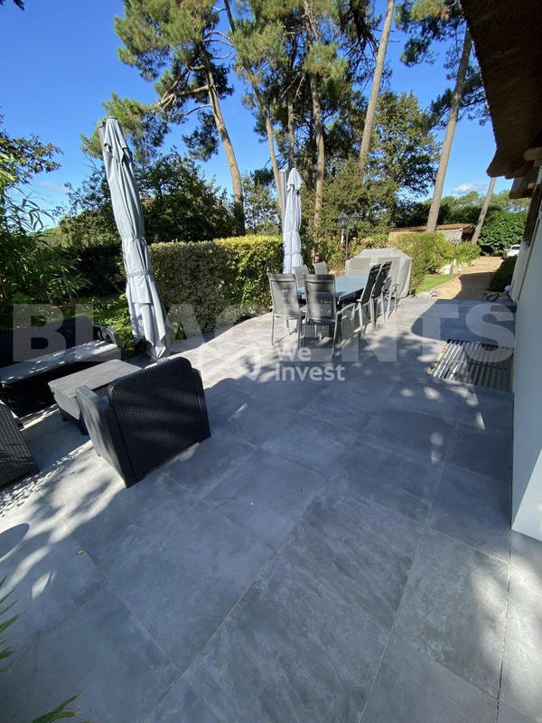 Maison - 203 m² - 7 pièces