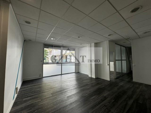 Local commercial - 405 m²