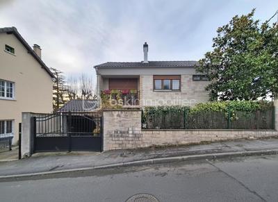 Maison de ville - 100 m² - 5 pièces