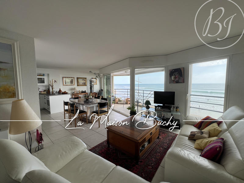 Appartement - 110 m² - 4 pièces