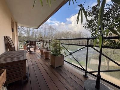 Appartement - 97 m² - 4 pièces