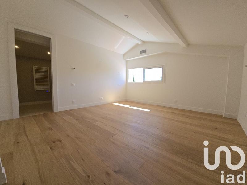 Maison - 200 m² - 6 pièces