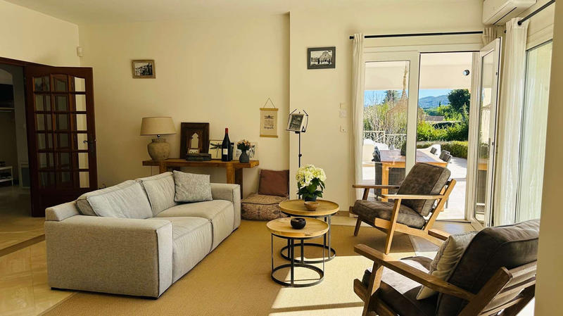 Villa - 250 m² - 10 pièces