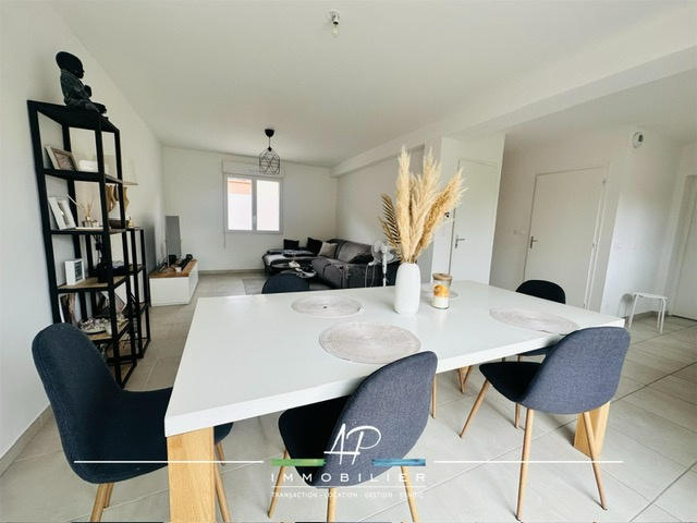 Maison - 97 m² - 5 pièces