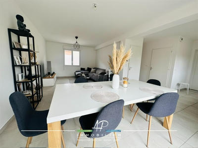 Maison - 97 m² - 5 pièces