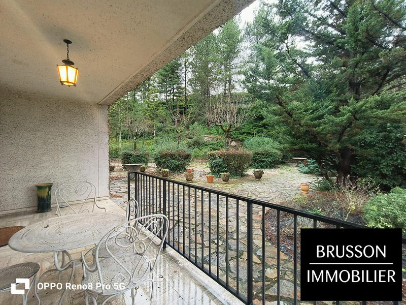 Villa - 256 m² - 6 pièces