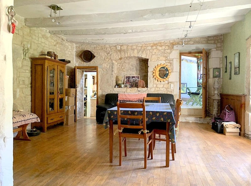 Maison - 420 m² - 18 pièces