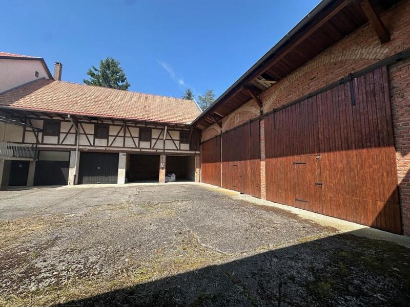 Corps de ferme - 180 m² - 8 pièces