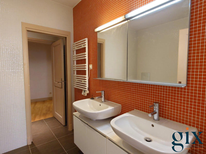 Appartement - 85 m² - 4 pièces