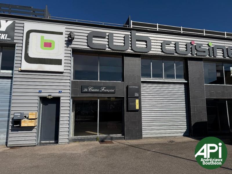 Local commercial - 496 m²