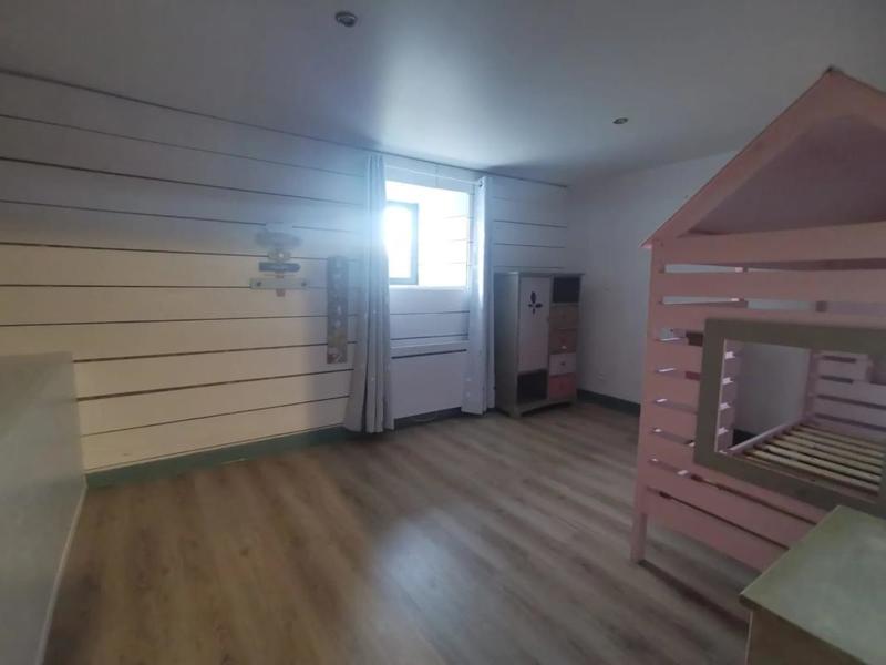 Maison - 280 m² - 7 pièces