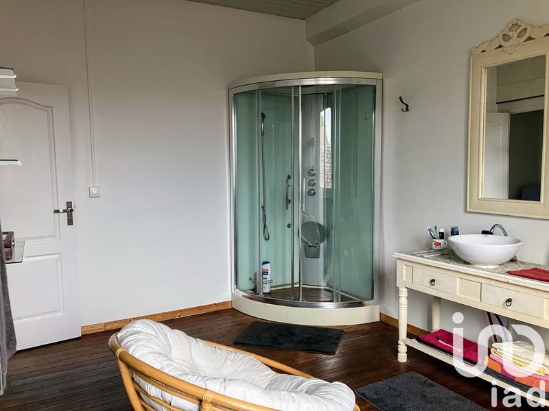 Maison - 220 m² - 8 pièces