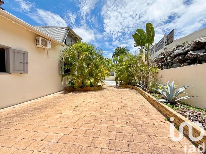 Maison - 200 m² - 6 pièces