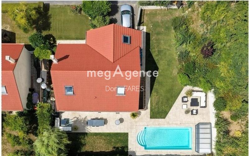 Maison - 130 m² - 6 pièces