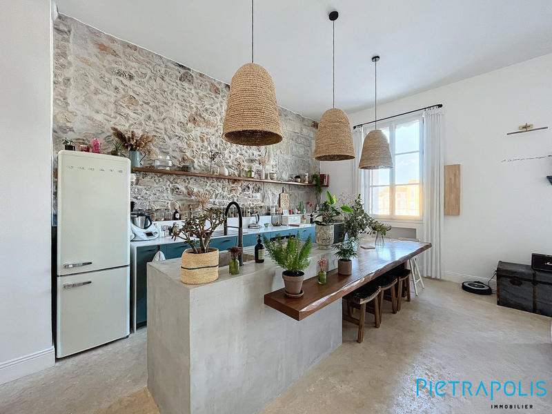 Appartement - 95 m² - 3 pièces