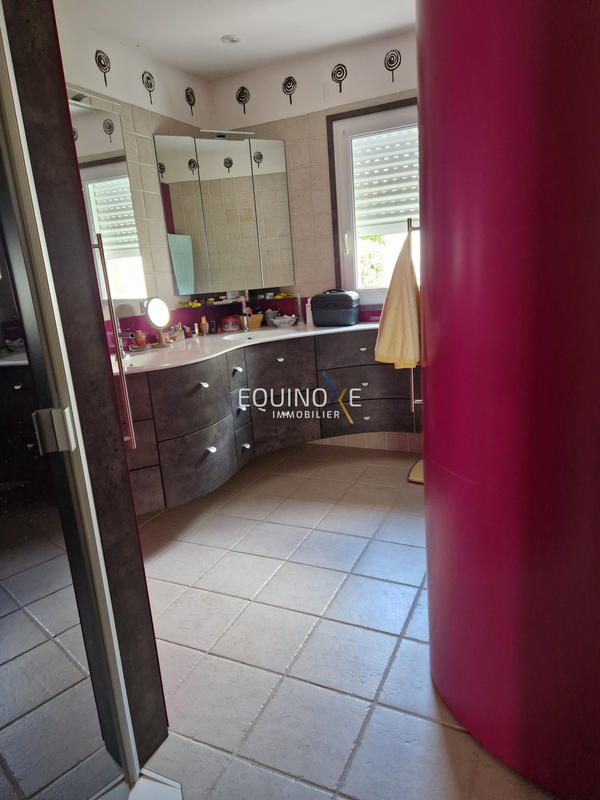 Maison - 194 m² - 7 pièces