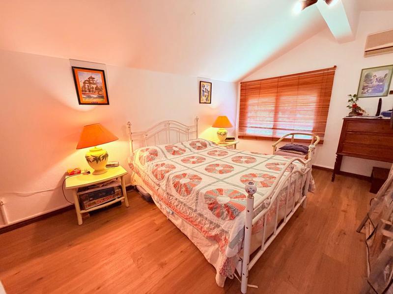 Villa - 208 m² - 6 pièces