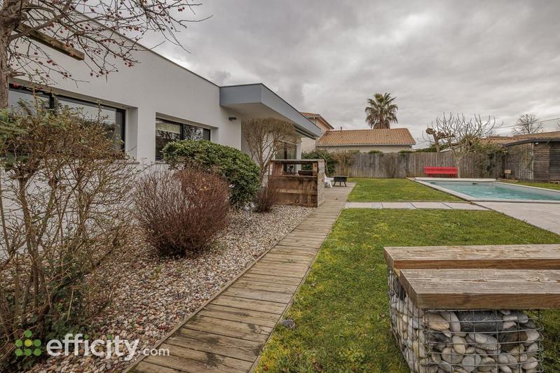 Maison - 150 m² - 6 pièces