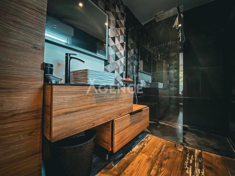 Maison - 165 m² - 6 pièces