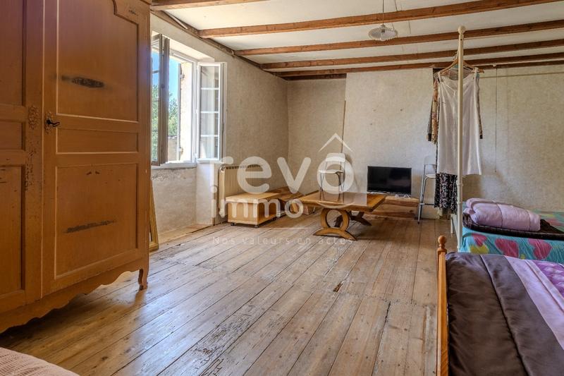 Maison - 204 m² - 6 pièces