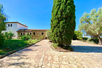 Maison - 287 m² - 9 pièces