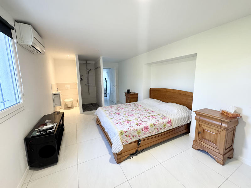 Villa - 240 m² - 8 pièces