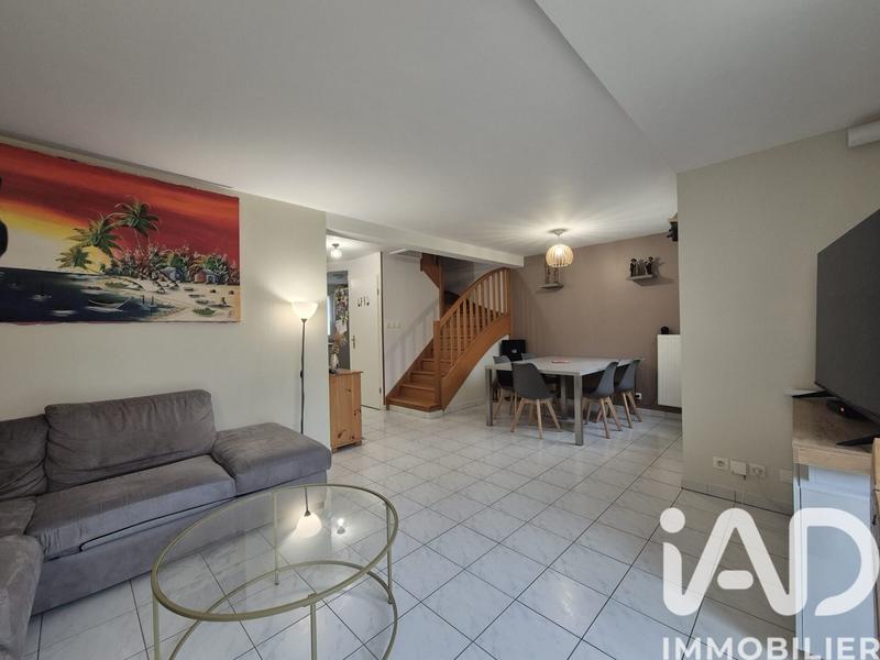 Maison - 98 m² - 5 pièces
