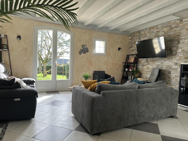 Maison - 212 m² - 8 pièces