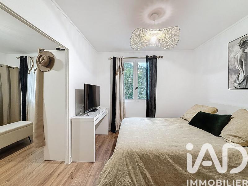 Maison - 250 m² - 7 pièces