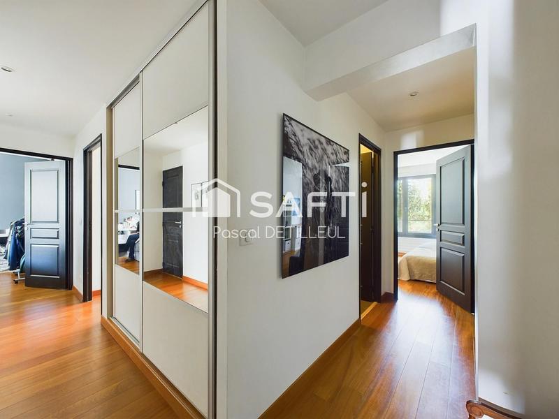 Appartement - 145 m² - 7 pièces