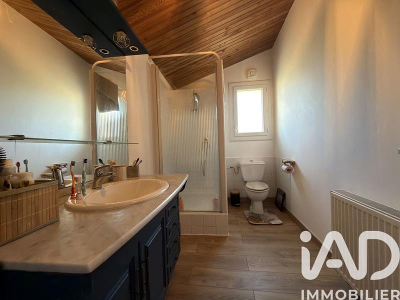 Maison - 223 m² - 8 pièces