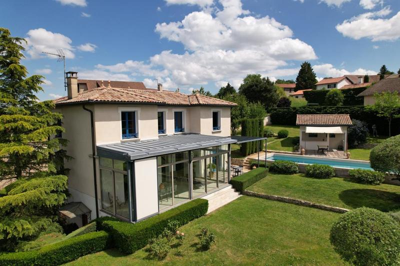 Maison - 200 m² - 5 pièces