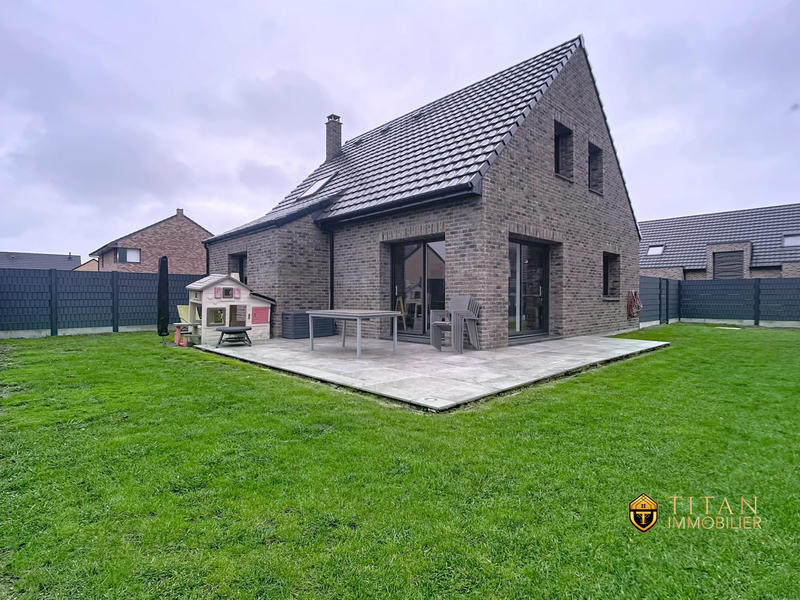 Maison - 101 m² - 5 pièces