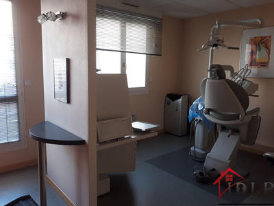 Local commercial - 117 m² - 5 pièces