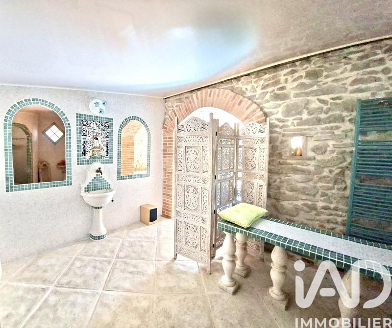 Maison - 450 m² - 15 pièces