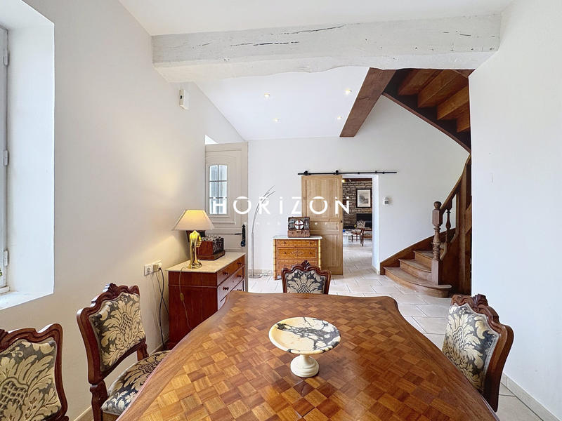 Maison ancienne - 249 m² - 9 pièces