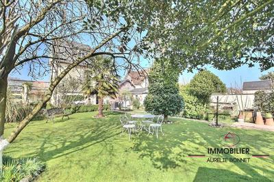 Maison - 135 m² - 6 pièces