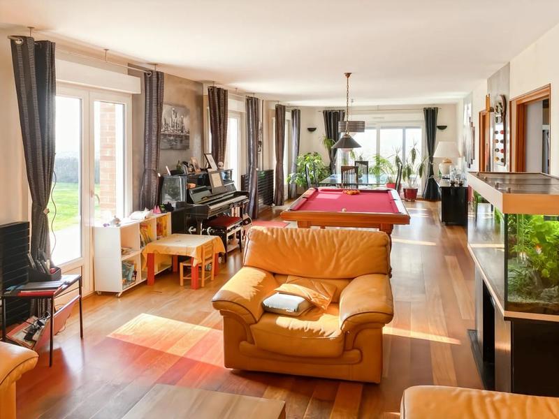 Maison - 206 m² - 5 pièces