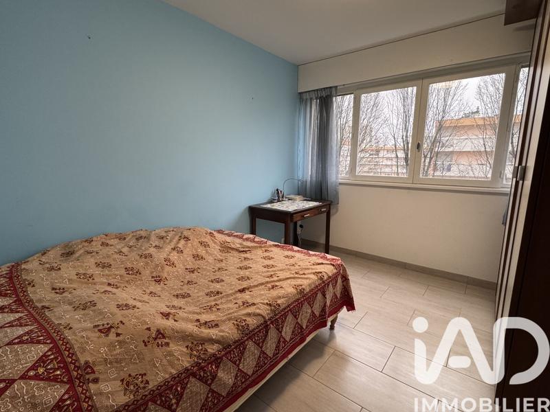 Appartement - 90 m² - 5 pièces