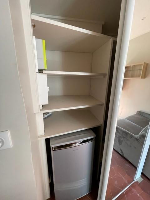 Studio - 8 m² - 1 pièce